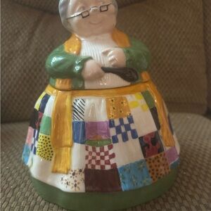 “Grandma” Cookie Jar Colorful Patchwork- Twin Winton Ceramics from the 1970’s.